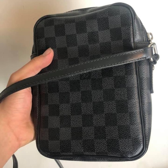 Louis Vuitton graphite Amazon bag - Picture 7 of 10
